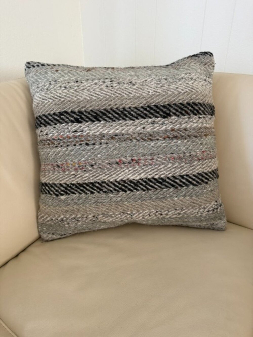 Crate & Barrel 22x22 Wool & Linen Pillow
